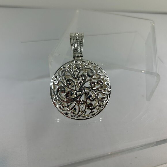 Silver Tone Open Work Metal Magnetic Clip On Pendant Round Ornate - Picture 2 of 7
